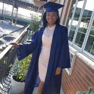 Meet your Posher, Cassandra